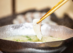 「一砂 立川」「鈴の音 三鷹」「Soba&Co. 神谷町店」 求人 ▲手打ち蕎麦と旬魚のしゃぶしゃぶが自慢の「Soba&Co. 神谷町店」