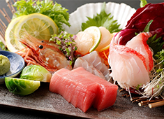 株式会社テアトルダイニング 求人 チームワークを何よりも大事にしたいと思います。ありがとうの気持ちを常に持ち、調理・接客をしたいですね！