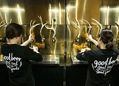 SCHMATZ（シュマッツ）／カイザーキッチン株式会社 求人 種類豊富なビールと料理！一緒にドイツ文化と共に料理・ビールのおいしさを広めていきましょう