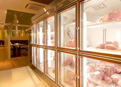 株式会社ダイゴインターナショナル 求人 熟成肉のノウハウ学べます！私たちはお客様の笑顔のために真剣です！普段は和気あいあいと楽しい雰囲気の職場なんですよ◎