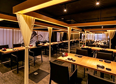 煌煌庵（きらきらあん）／株式会社Heroes dining 求人 清潔な店内を徹底！居心地のいい空間づくりはお客様はもちろん、スタッフの為でもあるんです。