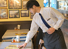 MAR-DE NAPOLI JAPAN INC.／マルデナポリ、DA BOCCIANO！、山半、ほか 求人 ホール希望の方も同時募集中！「アルバイトの経験を活かして、社員を目指したい」そんな方も大歓迎です！
