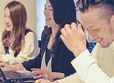 株式会社フードアーキテクトラボ 求人 ▲20～50代まで各世代のスタッフが活躍！20代女性店長で月給35万円も！それだけ当社にはチャンスが多くあります！