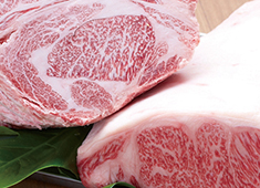 焼肉 いのうえ／株式会社 アイティープラス 求人 厳選されたA4・5ランクの黒毛和牛を使用しています。