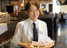 MAR-DE NAPOLI JAPAN INC.／マルデナポリ、DA BOCCIANO！、山半、ほか 求人 上野毛店でパティシエ経験者も歓迎しています！スイーツ作りと接客の両方を経験できる環境です。