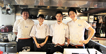 株式会社 まんてん／炭火焼ホルモン まんてん 中目黒高架下店、他 求人