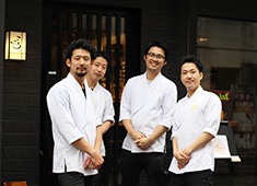 「神田 居酒屋 こころ」「飯田橋 喝采」「渋谷 三心」／株式会社 Grant 求人 【居酒屋 こころ】JR神田駅東口より徒歩3分／客席数54席／客単価5000円