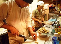 株式会社ハウオリダイニング 求人 技術はしっかりとお給料として評価をします！魚を捌ける方から肉を扱える方まで歓迎します！