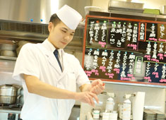 つきじ喜代村 すしざんまい／株式会社 喜代村 求人 できる寿司職人は働く環境にもこだわりたい！「入社して良かった！」そう思って頂ける会社でありたいと考えています。