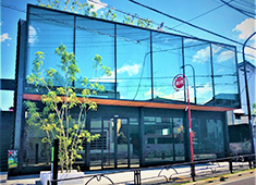 OGAWA COFFEE LABORATORY/株式会社小川珈琲クリエイツ 求人 オープン前の為、外観のみ。内装は、職人の手仕事を多用した洗練された京都感を感じさせる空間づくりを行っています。