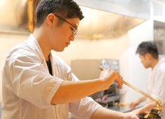 株式会社シーズニング／定食屋 石榴（ざくろ）、ほか 求人 食事がメインの定食店は、幅広い料理を経験できる他にはない環境です。これから学びたい方も歓迎いたします。