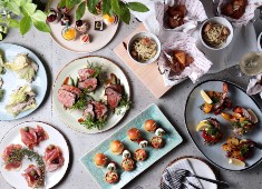 NEW LIGHT（ニュー ライト）※新店OPEN準備チーム／BALNIBARBI.co,Ltd（株式会社バルニバービ） 求人 薪ステーキや旬の食材を使って一皿など、ビストロやイタリアンの経験を活かせるメニュー構成です。