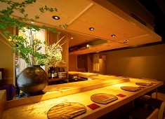 株式会社NATOMICS／せき亭、和食や ちそう、鮨 りんか、魚斉（うおなり）、他 求人 【二子玉川 せき亭】客単価15000～カウンターをメインとした和食割烹店。旬の食材で料理人の技が活きた逸品を提供。