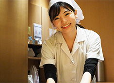 日本橋 天丼 金子半之助／株式会社バイザ・エフエム 求人 各店舗が、良い意味で自由に…風通しの良い環境の中で働ける様に、今後も着実に会社を大きくしていきます！