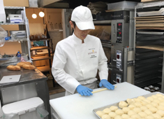 ＫＡＮＫＩＣＨＩ（カンキチ）世田谷本店/株式会社スイーツ・デザイン 求人 新しい商品の発案も積極的に取り入れてくれるので、パン作りにも力が入ります。