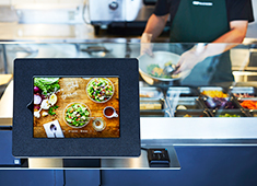 CRISP SALAD WORKS／CRISP,INC.（株式会社 クリスプ） 求人 キャッシュレス店舗の導入や自社アプリの開発など、飲食業界の新たなビジネスモデルへのチャレンジを行っています。