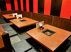 焼肉 いたみ 新宿店／焼肉 いたみ 学芸大学店、他 求人 
