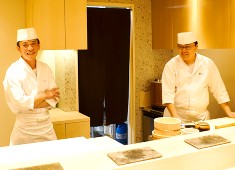 上野 榮（さかえ）※高級寿司開業準備室 求人 これから江戸前寿司を学びたい方も大歓迎！やる気があれば、早い段階から握りも任せていきます。
