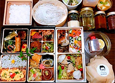 東京和食五十嵐 求人 予約受付と同時に完売する高級弁当「CUBO」。２００名以上のお客様が毎月リピート購入されています。