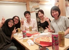 新橋 かま田 求人 【仕事終わりのOFFショット】社員・アルバイトともに仲良く、風通しの良さも魅力。メリハリをつけて働けます。