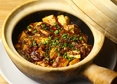 南青山 Essence（エッセンス） 求人 明日への活力の生む、中華料理の真髄（エッセンス）をあなたのモノに。