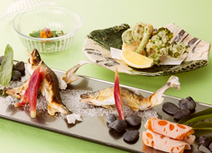 神戸ベイシェラトン ホテル&タワーズ【和食部門・洋食部門】 求人 <B>しっかり働きしっかり休む。メリハリをつけ働ける環境！入社2年目以降年1回4連休リフレッシュ休暇取得可</B>