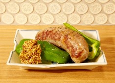 学芸大学 レインカラー（Rain Color） 求人 アイデアが盛りだくさんの料理が多数！メニュー考案もみんなでおこなうので、料理をしっかり楽しめます！