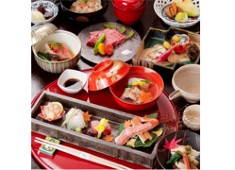日本料理 華喜（はなき） 求人 経験年数や能力に応じたポジションをご用意しております。丁寧なお仕事でお客様をおもてなしして下さい。