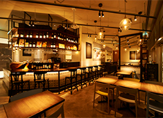 「givet Beercafe&Bistro」「Calahorra」 求人 ▲オフィスビルや商業施設への出店は信頼の高さを物語っています。