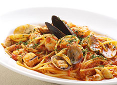 【iL CHIANTI BEACHE（イル キャンティ ビーチェ）、他】／株式会社 ジャム企画 求人 ▲110種以上の料理には"地物"を使ったオリジナルメニューも豊富！イタリアン全般の技術が身に付きます。