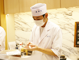 鮨処 寿司大（すしだい） 求人 本物の技術と知識が身につきます。肩肘張らないアットホームな環境なので、全くの未経験の方もご安心ください。