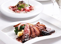 「ペスケリア ラ ルーナ ロッサ」「オステリア ラ ルーナ ロッサ」 求人 美食の国イタリアの郷土料理を東京スタイルで提供する「オステリア ラ ルーナ ロッサ」