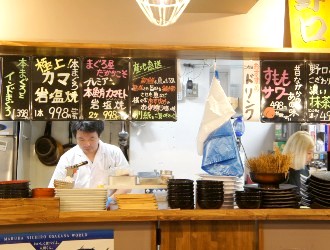 小さな魚河岸 野口鮮魚店、ほか／築地 大宮商店　※新店開業準備室 求人 「飲食の経験はアルバイトだけ…」そんな方も歓迎しています。どこでも通用する鮮魚の技術が身につきます。