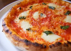 CUCINA IL TETTO（クッチーナ イルテット） 求人 フォカッチャやパスタ、ソース、ピッツァ等のほか、前菜、プリモ、セコンド、ドルチェなど全ての技術が身に付きますよ。