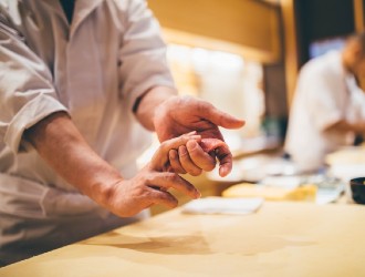 株式会社NEXT STAGE（ネクストステージ）※高級寿司開業準備室 求人 柔軟に対応いただける方であれば、年齢不問です。人柄を大切にした採用をおこないます。