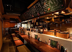 株式会社 パワーウッズ（和彩dining 花・さくら食堂・トラットリア エルモチェーロ・二代目もつ鍋わたり） 求人 オープンキッチンでお客様の反応をダイレクトに感じられる環境はヤリガイ◎