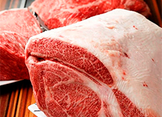 焼肉一頭両騨本館・焼肉一頭両騨 新館・赤身焼肉専門店 馴れうし／enrise株式会社 求人 肉はすべて、芝浦から直に仕入れています。