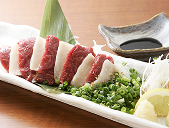 「馬肉ダイニング うま虎」「やきとりバー 福の神」「博多もつ鍋・薩摩鶏 福の神」／株式会社スリーオン 求人