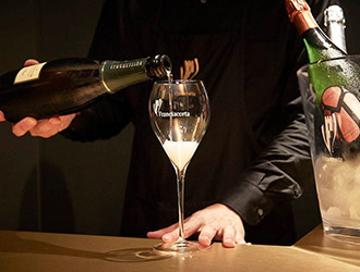 FRANCIACORTA BAR（フランチャコルタバー）／株式会社シーズン 求人
