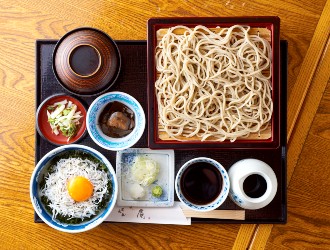 江戸切りそば　笑笑庵（しょうしょうあん） 求人 ランチのご利用も多くいただくので、コロナ禍でも安定したお店です。安心して働くことができます。