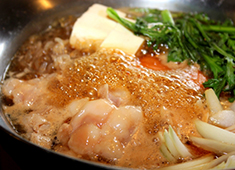 凛火新宿本店／はじめ屋新宿店／九州博多流。／株式会社 シン・コーポレーション 求人 九州・博多の郷土料理やお酒を揃えた居酒屋「九州博多流。」。地元の味を求めるお客様にも好評です。