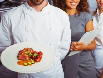 株式会社ビーイング ※レストラン事業部 求人 シェフと共に、メニュー考案にも参加してください。今までの経験を活かしたメニュー提案も大歓迎です。