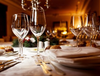 株式会社ビーイング ※レストラン事業部 求人 食材・ワインはもちろん、調度品にもこだわった最高級のレストランをオープンいたします。