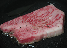 株式会社シノダ※新規事業新店準備室 求人 肉を焼いたとき、他の肉との違いがわかります。