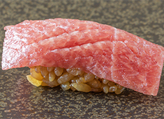 「銀座 鮨 青海」「川崎 鮨 栞庵 やましろ」など／株式会社 プレジャーフーズ（江戸前鮨開業事業部） 求人 口福な余韻を残す江戸前鮨の数々。