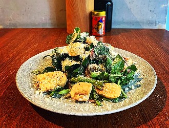 大衆酒場カラカゼ／株式会社とらいば 求人 ビストロ風の一皿も。イタリアンや洋食の経験がある方は、洋風のメニューを提案してください。どんどん採用します！