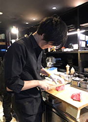 「牛牛 西麻布 総本店」「牛牛 麻布十番 」 求人