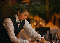 Empire Steak House Japan（エンパイアステーキハウス ロッポンギ） 求人 ▲お客様の層も良く、女性スタッフも安心してご活躍いただけます♪