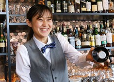 【itumo】／株式会社イントロ 求人 ▲ご友人と、ご家族と、お仕事の方となど様々なシーンでご利用いただいています。ぜひ楽しいひと時を提供してきましょう！