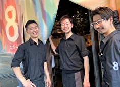 H （エイチ）／立呑み8（ハチ） 他／株式会社H 求人 ２０代～４０代メンバーが活躍中！未経験で入社し、大活躍中の者もおり、経験やジャンルなどは問わず採用活動実施中です！